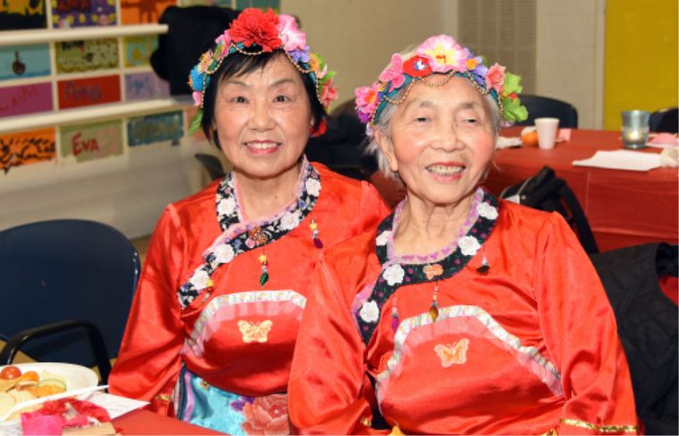 chinese women smiling
