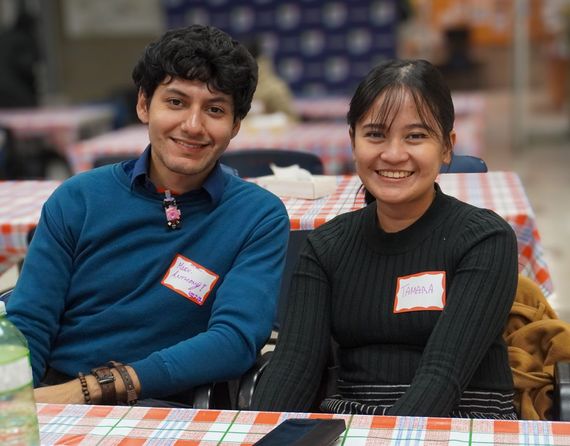 two young Trustee Hub conference attendees